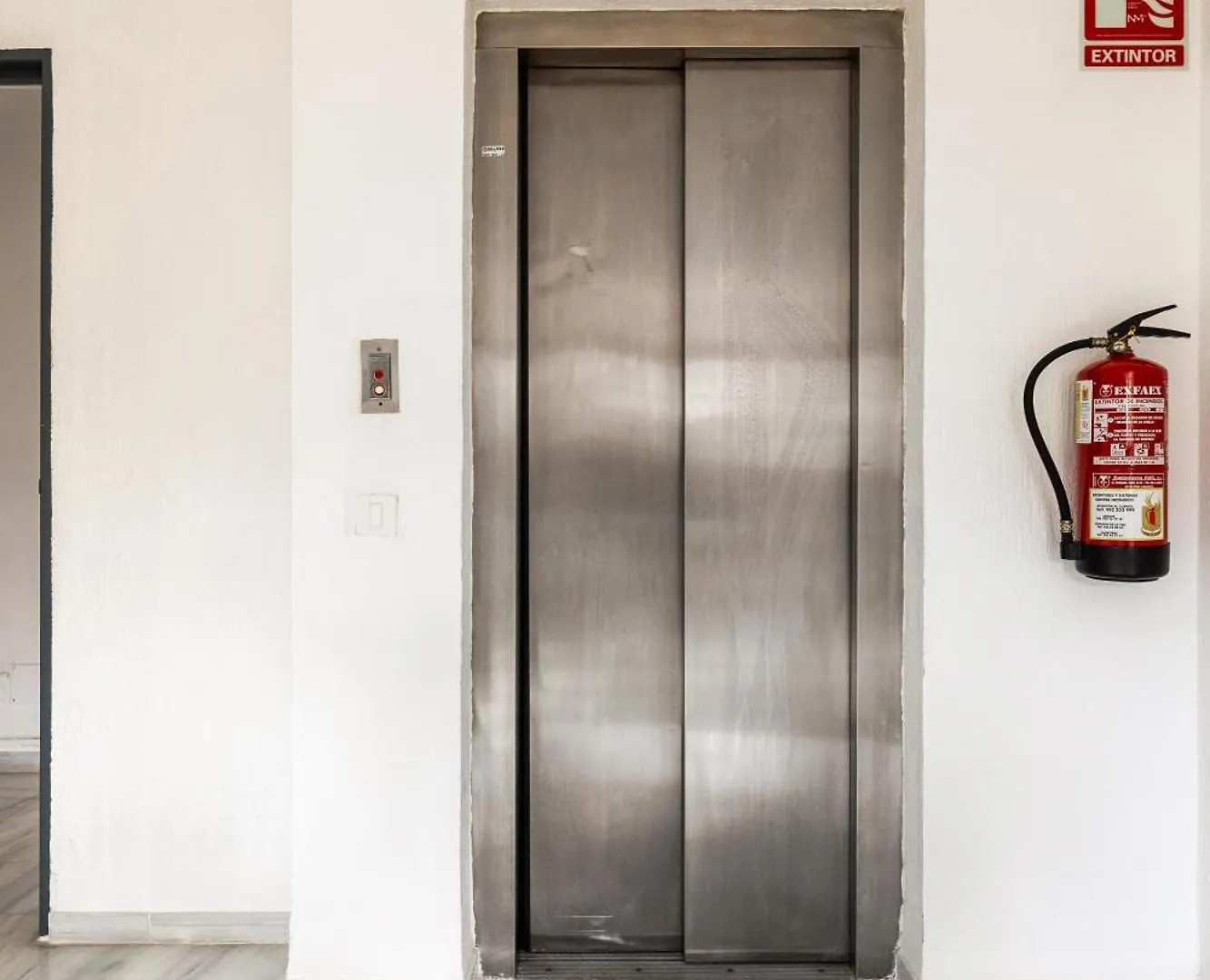 Duquesa Port Studio Apartment - Bright Sunlit Terrace Manilva