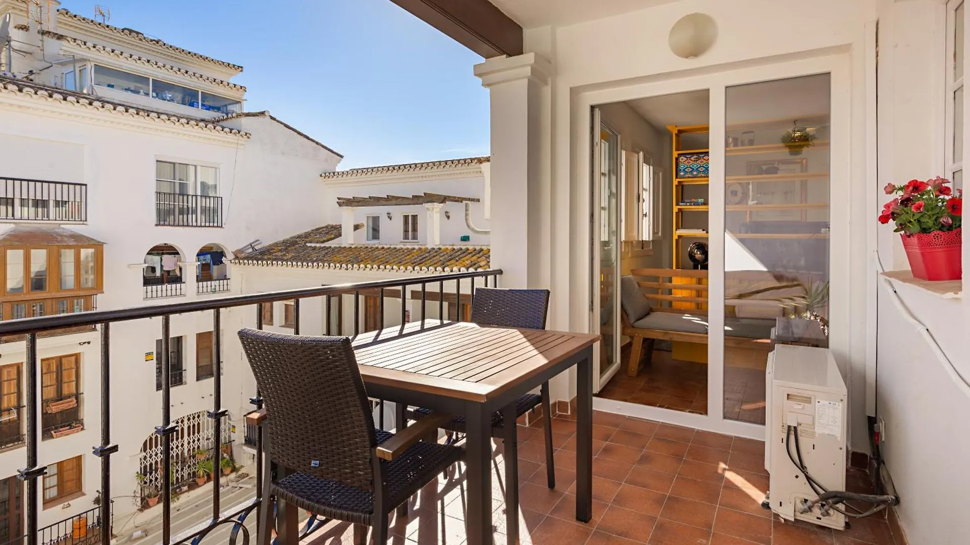 Duquesa Port Studio Apartment - Bright Sunlit Terrace Manilva